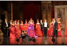 Photo La Traviata - Production by OPERA 2001